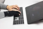 Wacom Drawing Glove 1pk - Image 4